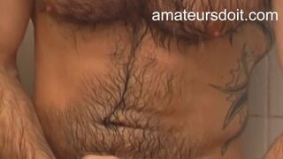 Uncut Australian Hairy Hunk Aaron Showcases Why Aussie Men Truly Are the Best Australian Amateurs Do It - BussyHunter.com