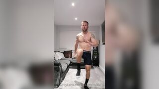 Adam Coussins (463) - BussyHunter.com