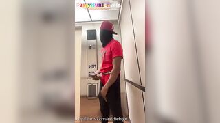 eddiebigd getting caught in the elevator bussyhunter com gay porn videos xxxx