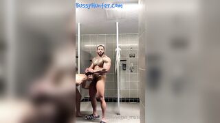 vegas muscle and jarret moon fool around in the gym showers 