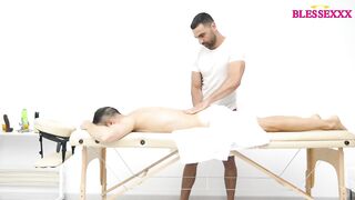 Massage with happy ending for straight male - Gay Porn Video