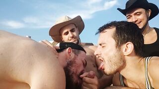 Sergio Wilde & Brett Tyler - Fresh Protein Drink at the beach