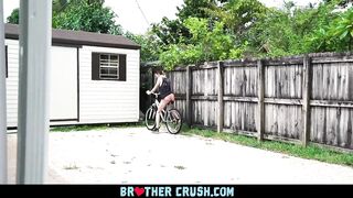 BrotherCrush - Teaching his little Stepbrother to Suck 