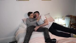 Connor Peters fucked by hairy hottie - Gay Porn Sex