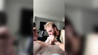 HungDTW - letting da_boobie service my hole with his tongue