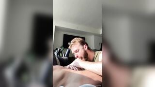 HungDTW - letting da_boobie service my hole with his tongue