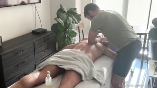 HungDTW - 30 minutes of absolute bliss on the massage table