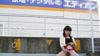 japanese crossdresser outdoor flashing2