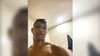 muscle mass shower