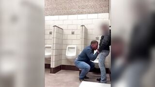 MUSCULAR TRUCKER COWBOY OFFERS HIS ASS IN THE TOILET