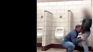 MUSCULAR TRUCKER COWBOY OFFERS HIS ASS IN THE TOILET