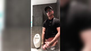 Busting my nut out in the open in a public bathroom in Madrid