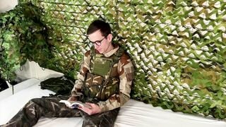 MilitaryGayXXX - MilitaryGayXXX  Leo Deville