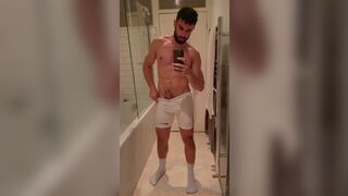 Quick jerk off before a shower Matt Rogers matty_jr - Gay Fans BussyHunter.com