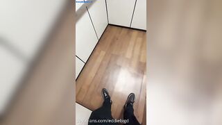 EddieBigD - Getting caught in The Elevator