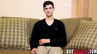 Cute Justin Cross loves telling about his sexual experiences Boy Crush